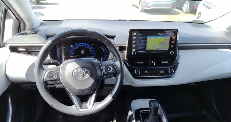 Toyota Corolla cena 93900 przebieg: 52970, rok produkcji 2019 z Sępopol małe 326